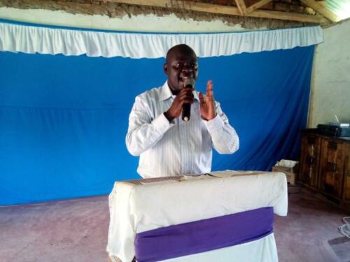 pastor emmanuel kuta preaching in kenya #9